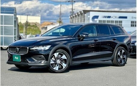 Volvo V60 II, 2021 год, 3 950 000 рублей, 4 фотография