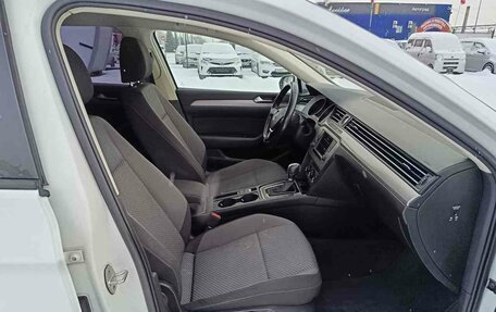 Volkswagen Passat B8 рестайлинг, 2016 год, 1 659 000 рублей, 14 фотография