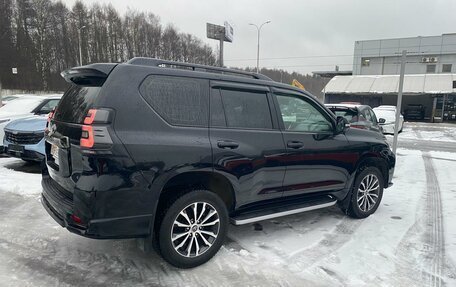 Toyota Land Cruiser Prado 150 рестайлинг 2, 2021 год, 6 990 000 рублей, 4 фотография