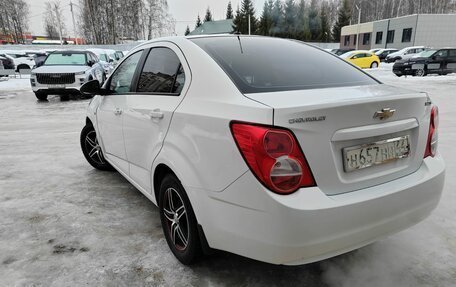 Chevrolet Aveo III, 2015 год, 649 000 рублей, 3 фотография