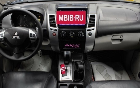 Mitsubishi Pajero Sport II рестайлинг, 2010 год, 1 719 000 рублей, 10 фотография