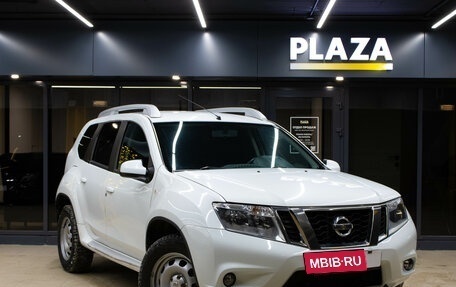 Nissan Terrano III, 2015 год, 1 349 000 рублей, 2 фотография