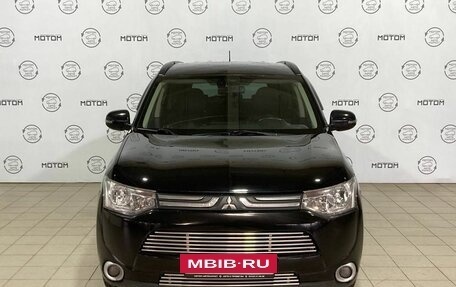 Mitsubishi Outlander III рестайлинг 3, 2013 год, 1 880 000 рублей, 7 фотография