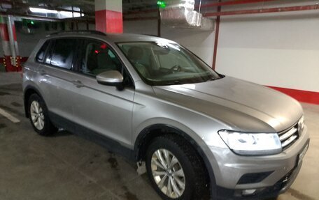 Volkswagen Tiguan II, 2019 год, 2 450 000 рублей, 4 фотография