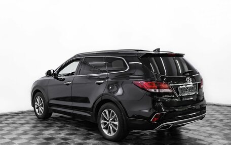 Hyundai Santa Fe III рестайлинг, 2017 год, 2 195 000 рублей, 4 фотография