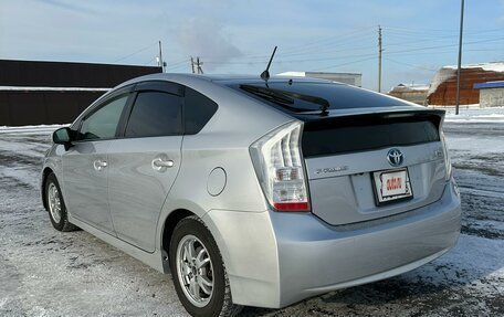 Toyota Prius, 2011 год, 1 170 000 рублей, 5 фотография