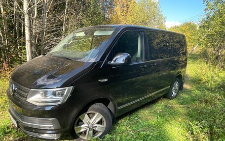 Volkswagen Multivan T6 рестайлинг, 2016 год, 3 500 000 рублей, 3 фотография