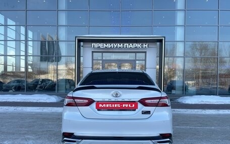 Toyota Camry, 2018 год, 2 760 000 рублей, 5 фотография