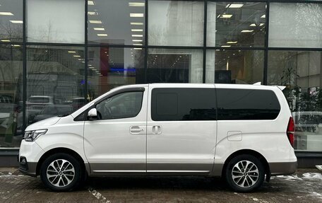 Hyundai Grand Starex Grand Starex I рестайлинг 2, 2019 год, 4 000 000 рублей, 5 фотография