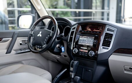 Mitsubishi Pajero IV, 2019 год, 3 779 000 рублей, 13 фотография