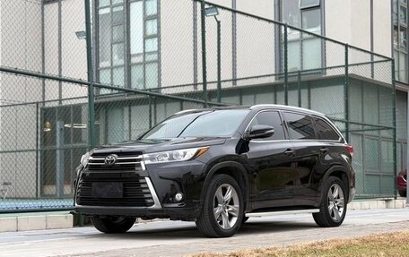 Toyota Highlander III, 2021 год, 3 200 000 рублей, 1 фотография