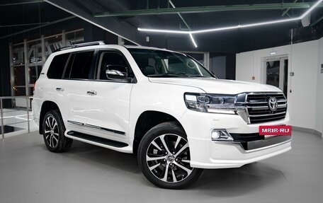 Toyota Land Cruiser 200, 2019 год, 6 549 000 рублей, 3 фотография