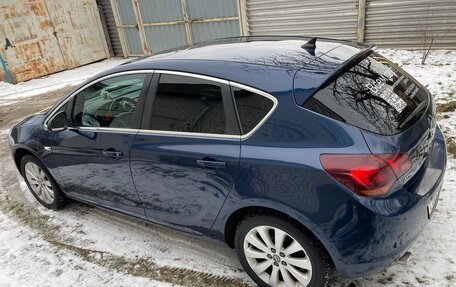 Opel Astra J, 2011 год, 720 000 рублей, 6 фотография
