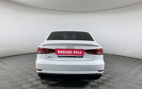 Audi A3, 2018 год, 1 948 000 рублей, 6 фотография