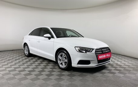 Audi A3, 2018 год, 1 948 000 рублей, 3 фотография