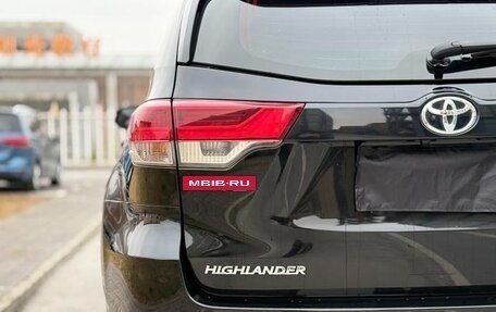 Toyota Highlander III, 2021 год, 3 200 000 рублей, 9 фотография