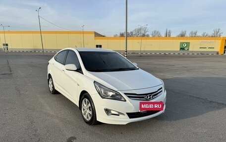 Hyundai Solaris II рестайлинг, 2016 год, 1 030 000 рублей, 2 фотография