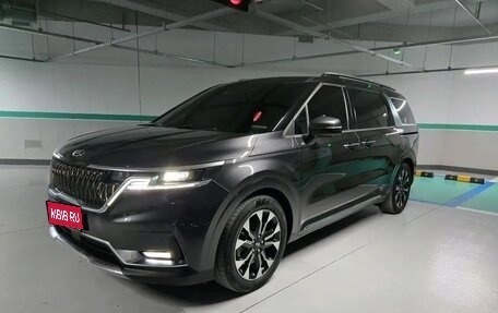 KIA Carnival, 2021 год, 3 100 000 рублей, 1 фотография