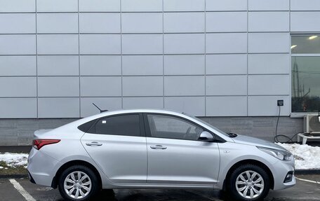 Hyundai Solaris II рестайлинг, 2018 год, 1 350 000 рублей, 5 фотография