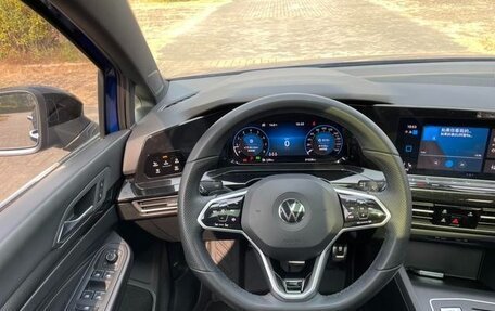 Volkswagen Golf VIII, 2021 год, 2 120 000 рублей, 11 фотография