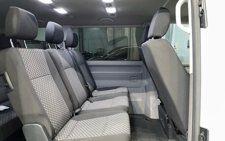 Volkswagen Caravelle T6 рестайлинг, 2020 год, 4 990 000 рублей, 12 фотография