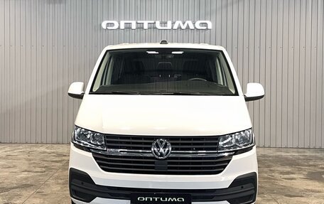 Volkswagen Caravelle T6 рестайлинг, 2020 год, 4 990 000 рублей, 2 фотография