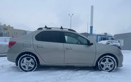 Renault Logan II, 2018 год, 950 000 рублей, 7 фотография