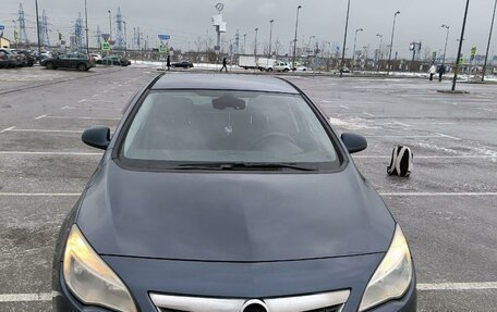 Opel Astra J, 2011 год, 920 000 рублей, 2 фотография