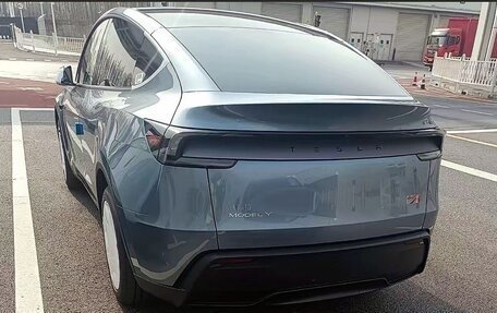 Tesla Model Y I, 2025 год, 6 790 000 рублей, 2 фотография