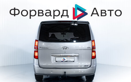 Hyundai Grand Starex Grand Starex I рестайлинг 2, 2012 год, 1 750 000 рублей, 6 фотография