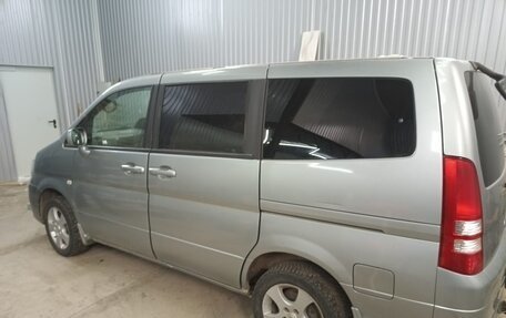 Nissan Serena II, 2002 год, 650 000 рублей, 4 фотография