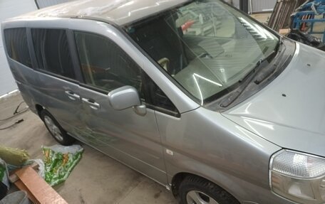 Nissan Serena II, 2002 год, 650 000 рублей, 3 фотография