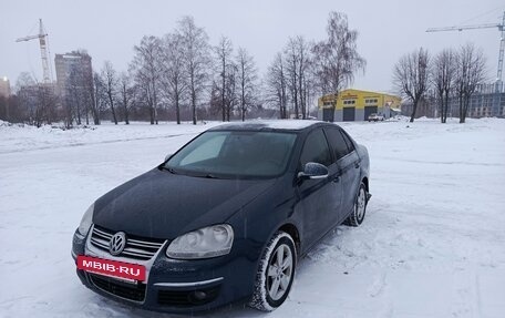 Volkswagen Jetta VI, 2010 год, 730 000 рублей, 2 фотография