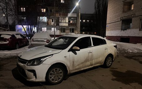 KIA Rio IV, 2018 год, 690 000 рублей, 2 фотография