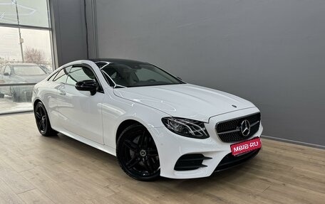 Mercedes-Benz E-Класс, 2017 год, 4 099 000 рублей, 1 фотография