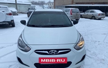 Hyundai Solaris II рестайлинг, 2013 год, 1 380 000 рублей, 2 фотография