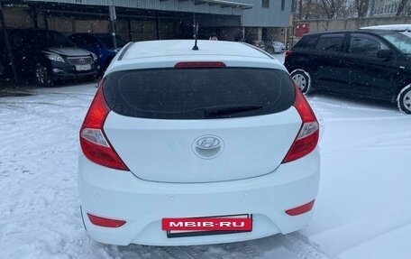 Hyundai Solaris II рестайлинг, 2013 год, 1 380 000 рублей, 5 фотография