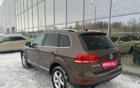 Volkswagen Touareg III, 2010 год, 1 890 000 рублей, 6 фотография