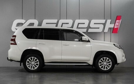 Toyota Land Cruiser Prado 150 рестайлинг 2, 2014 год, 3 889 000 рублей, 5 фотография