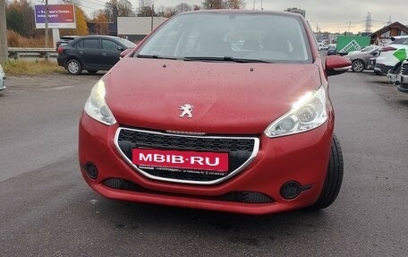 Peugeot 208 II, 2013 год, 960 000 рублей, 3 фотография