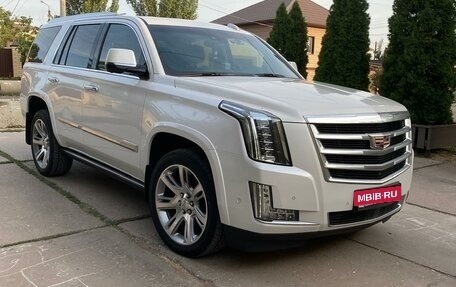 Cadillac Escalade IV, 2018 год, 5 500 000 рублей, 3 фотография