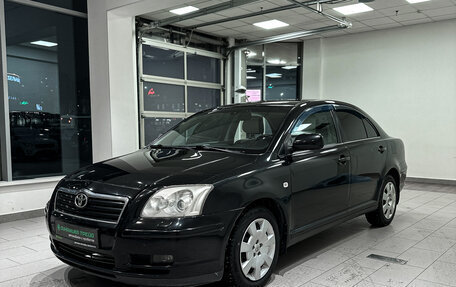 Toyota Avensis III рестайлинг, 2005 год, 723 000 рублей, 1 фотография