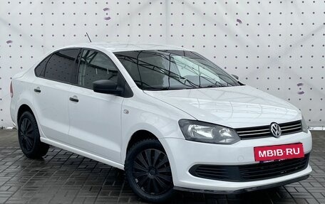 Volkswagen Polo VI (EU Market), 2013 год, 895 000 рублей, 2 фотография