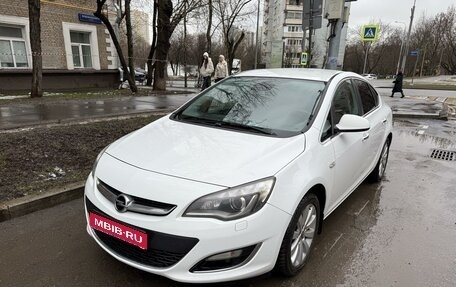 Opel Astra J, 2013 год, 950 000 рублей, 1 фотография