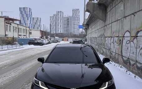 Toyota Camry, 2021 год, 2 950 000 рублей, 1 фотография