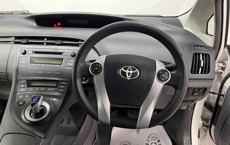 Toyota Prius, 2011 год, 1 189 000 рублей, 15 фотография