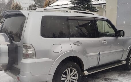 Mitsubishi Pajero IV, 2010 год, 2 200 000 рублей, 2 фотография