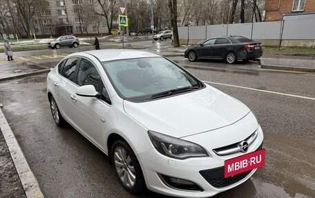 Opel Astra J, 2013 год, 950 000 рублей, 2 фотография