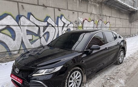 Toyota Camry, 2021 год, 2 950 000 рублей, 8 фотография