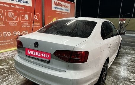 Volkswagen Jetta VI, 2018 год, 1 580 000 рублей, 5 фотография